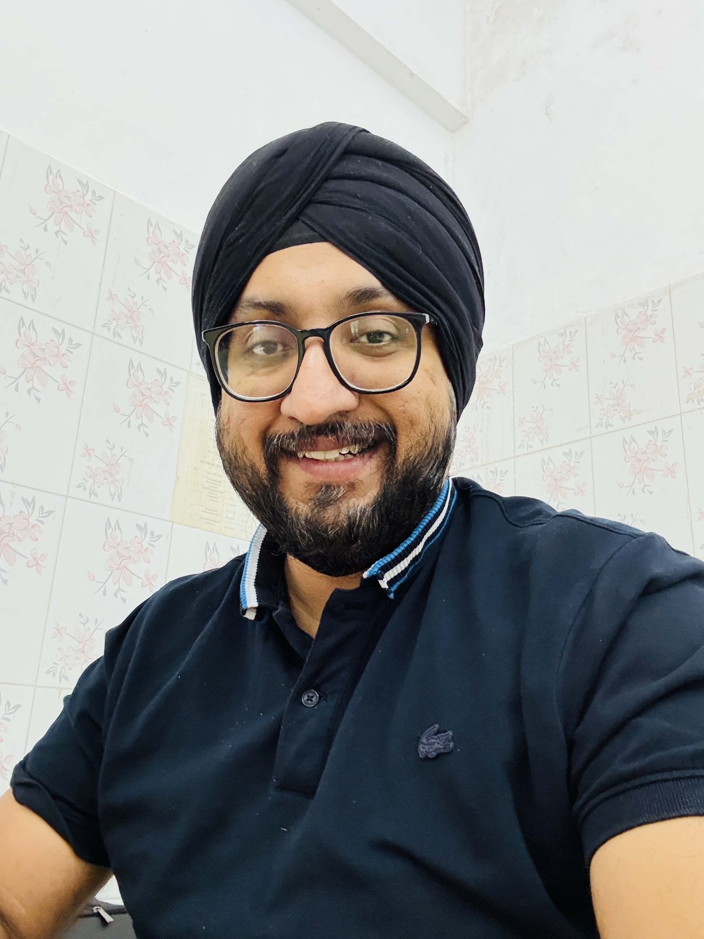 Portrait of Dr. Maninder Saluja